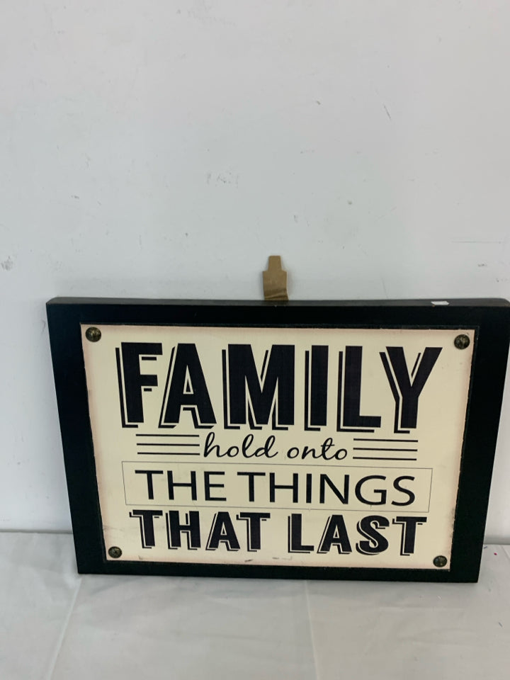 FAMILY BLACK AND WHITE WALL HANGING.