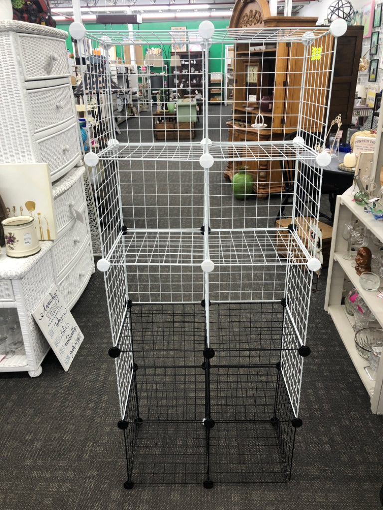 BLACK AND WHITE WIRE CUBE SHELF-10 CUBES.