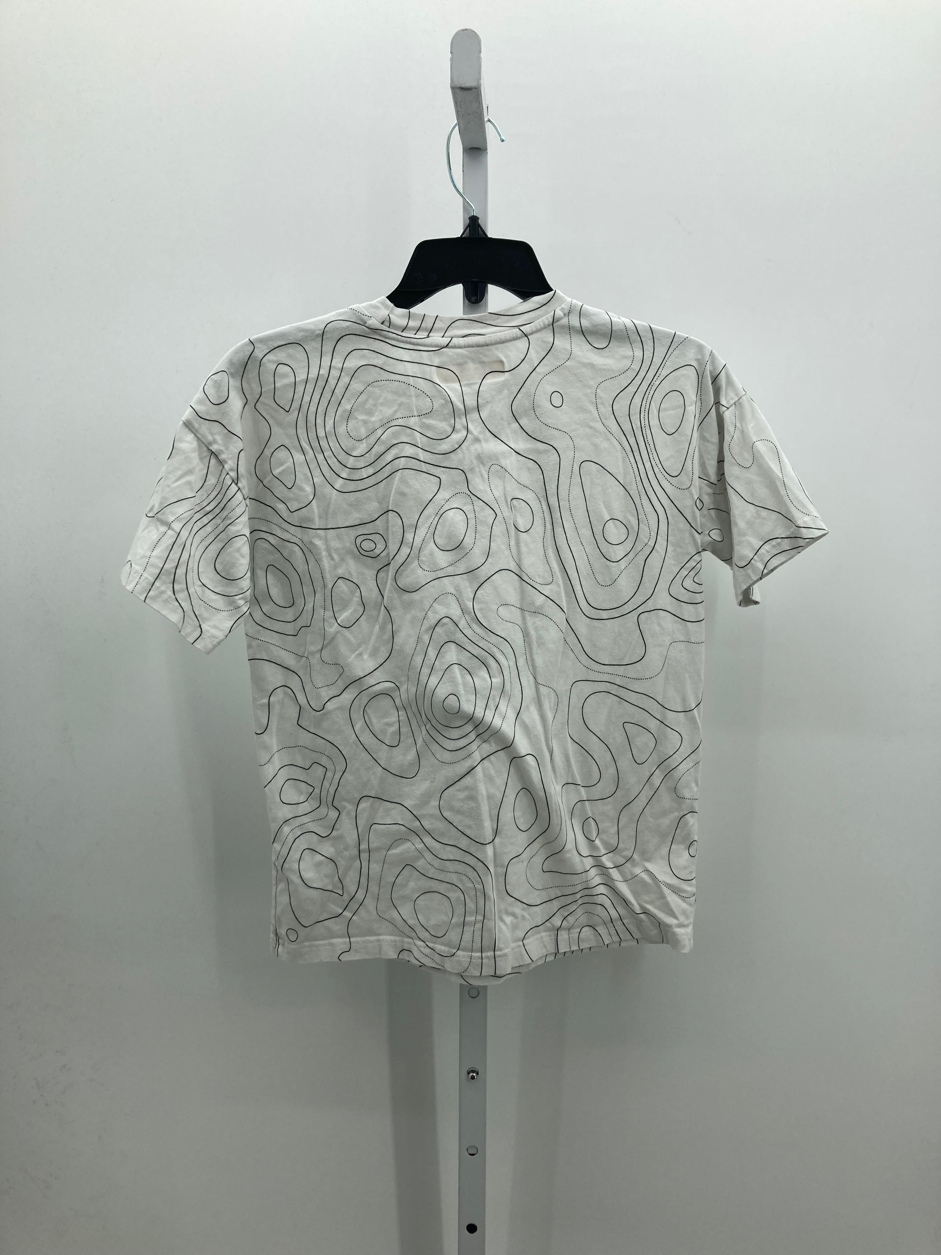 BLACK WAVY LINES