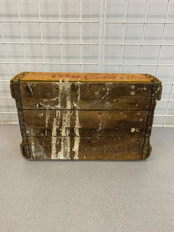 VTG ORANGE COCA COLA CRATE.