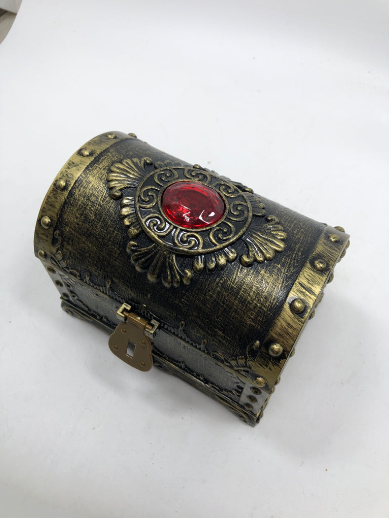 BRONZE DISTRESSED PLASTIC TREASURE CHEST W/LOCK AND KEY.