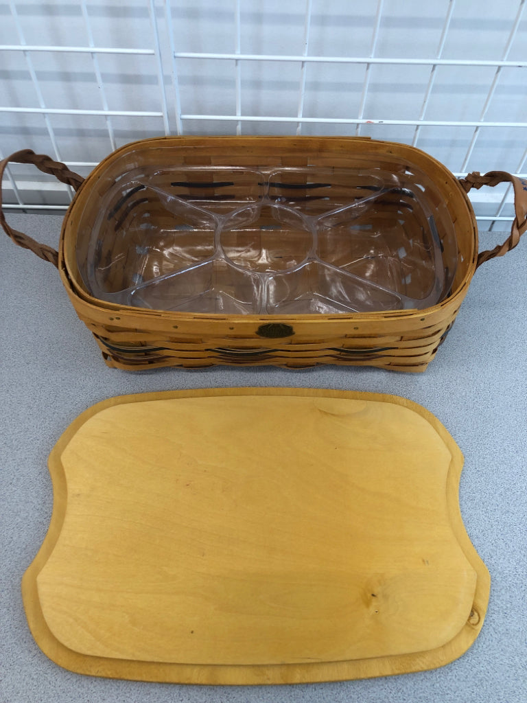 SERVING BASKET W/AMERICAN FLAG LID AND PLASTIC INSERT.