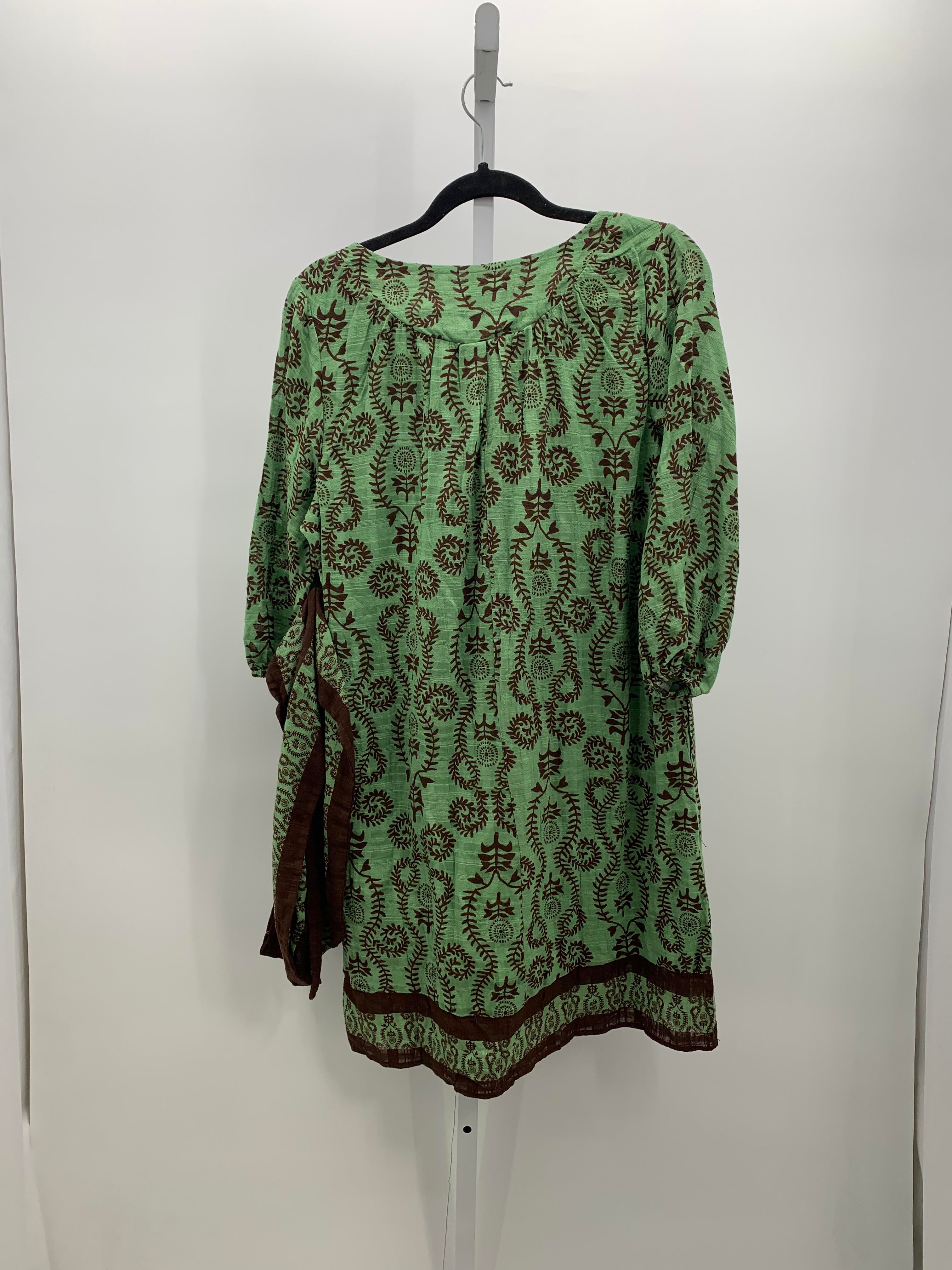 Size Medium Petite Petite Short Sleeve Dress