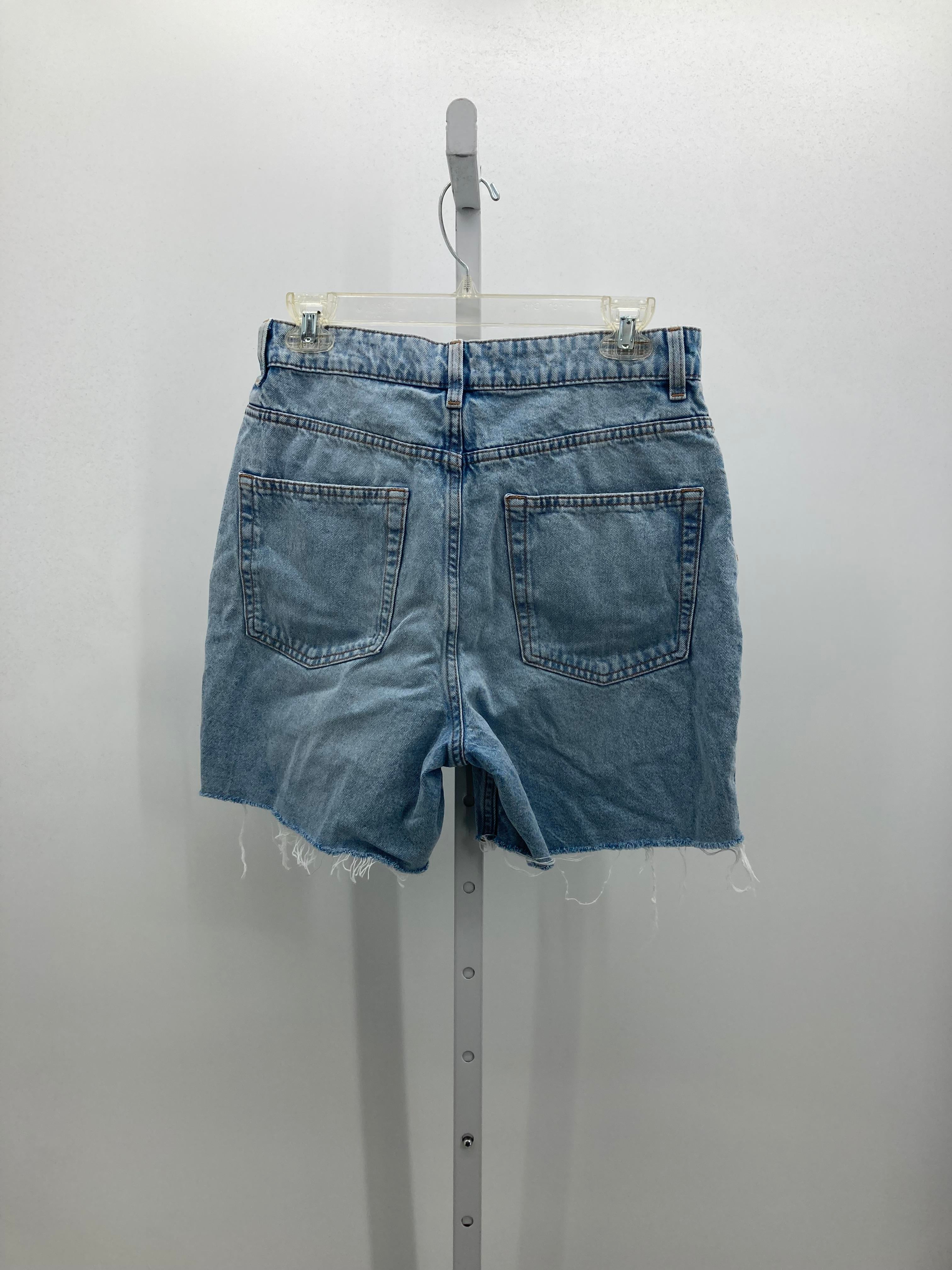 Divided Size 8 Juniors Shorts