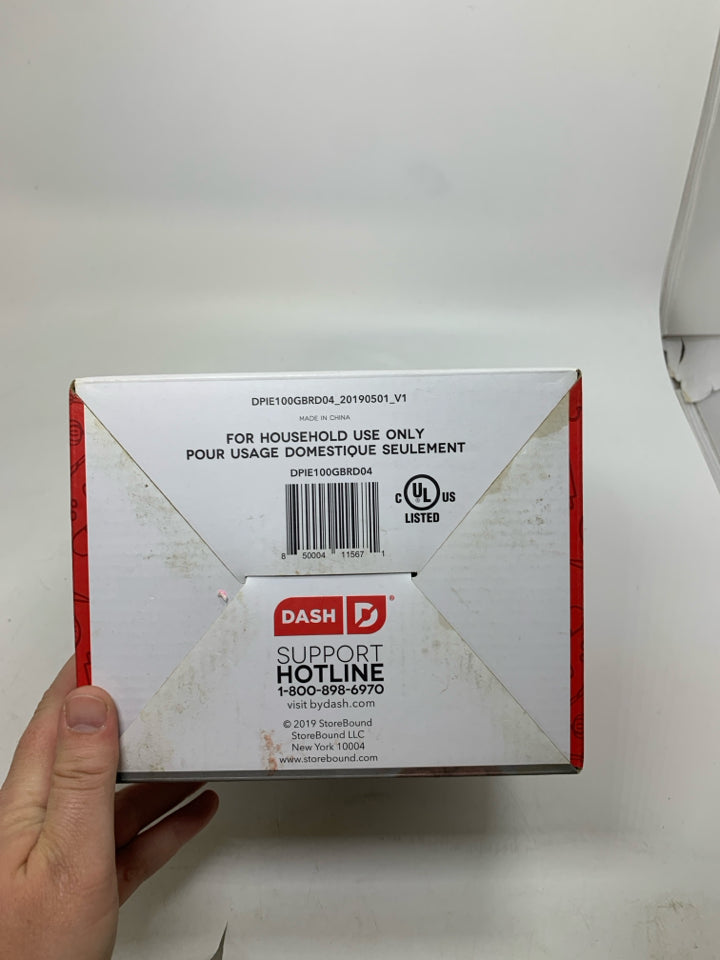 NIB MINI PIE PERSONAL MAKER NONSTICK.