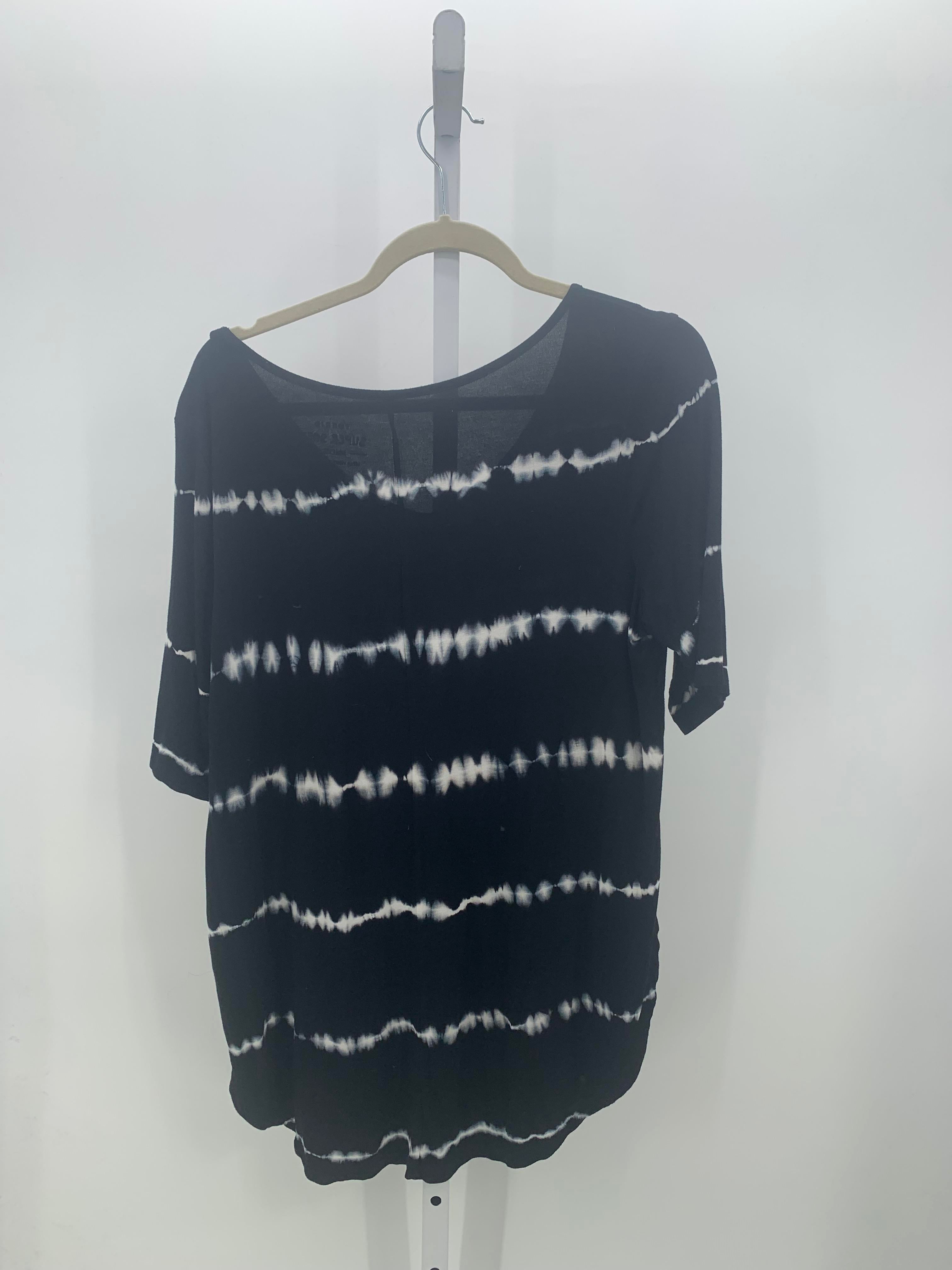 Torrid Size 2X Womens Short Sleeve Shirt