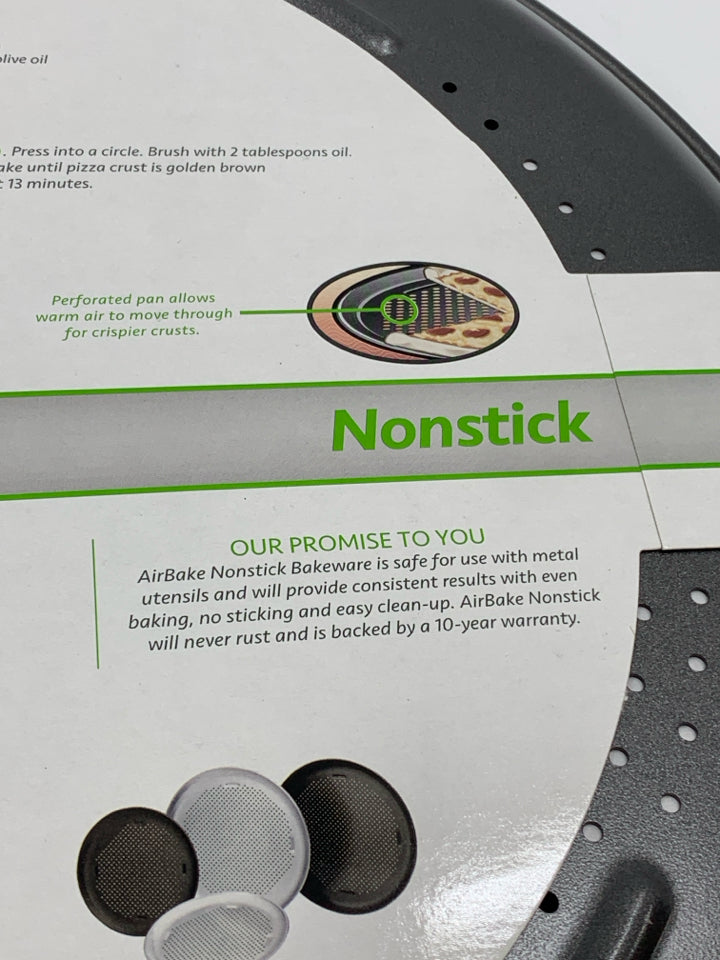 NWT AIR BAKE PIZZA PAN.
