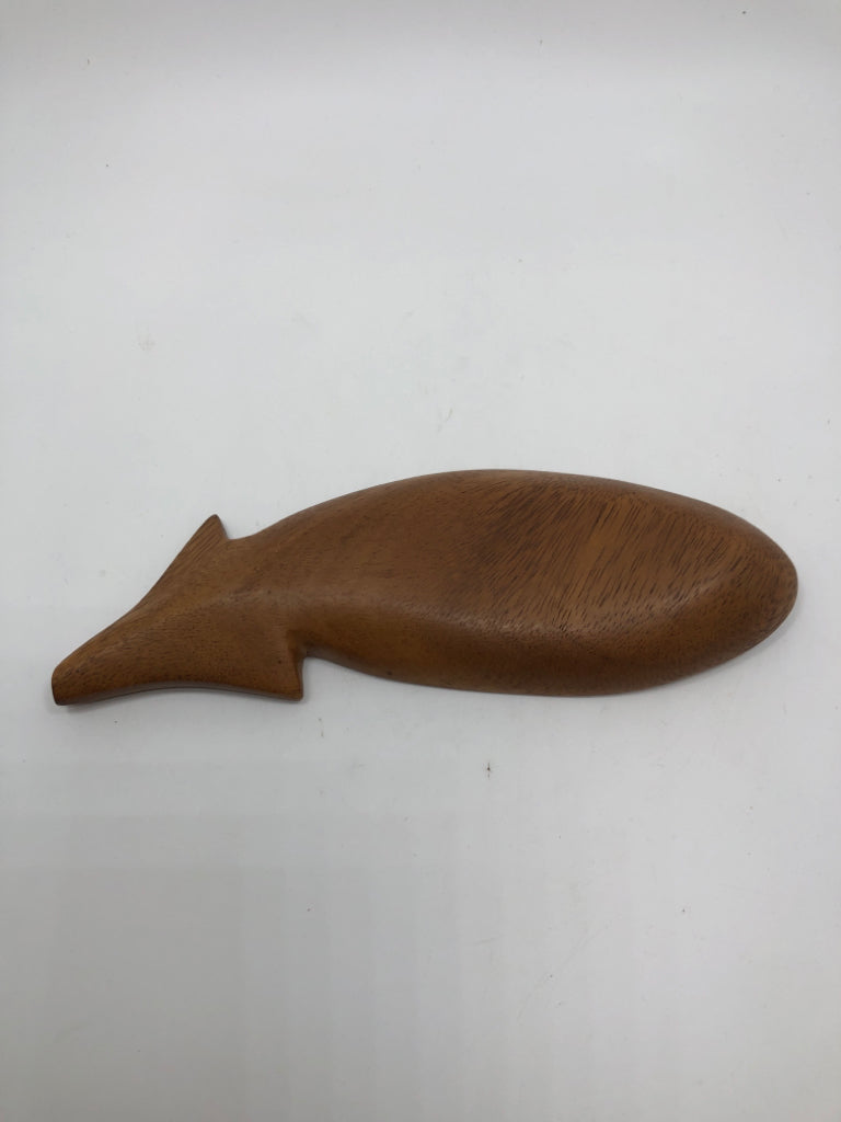 VTG OVAL WOOD BOWL.