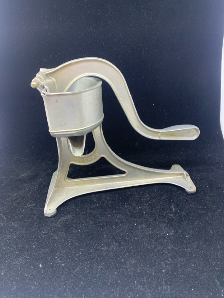 VTG CITRUS METAL JUICER.