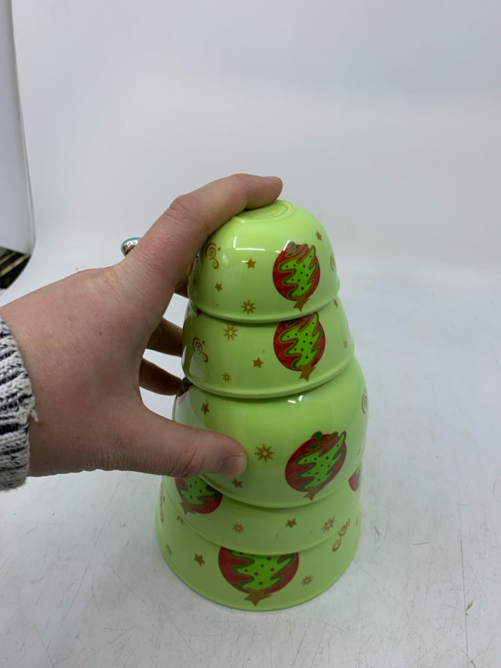 LIME GREEN W/ CHRISTMAS TREES 5 NESTING.
