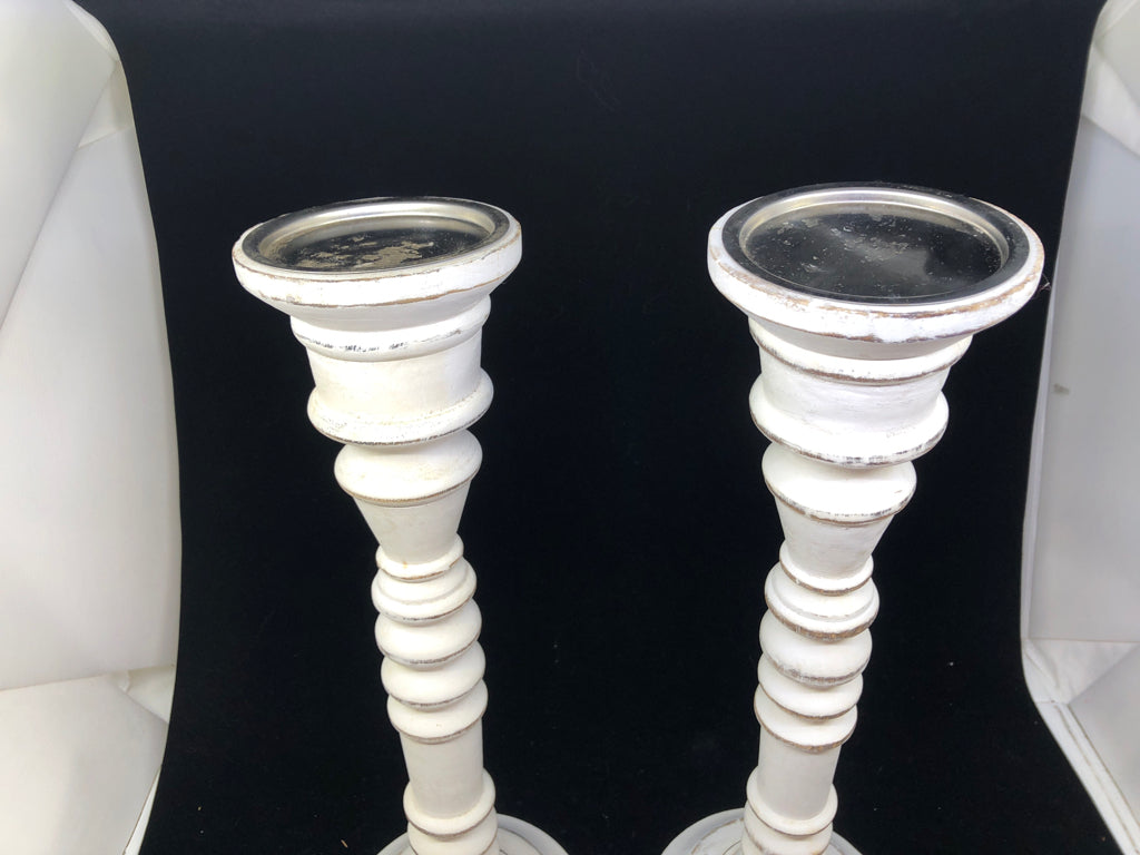2 WHITE DISTRESSED PILLAR CANDLE HOLDER.