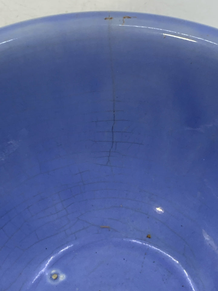 VTG STONEWARE SCROLL & LEAF DESIGN BOWL.