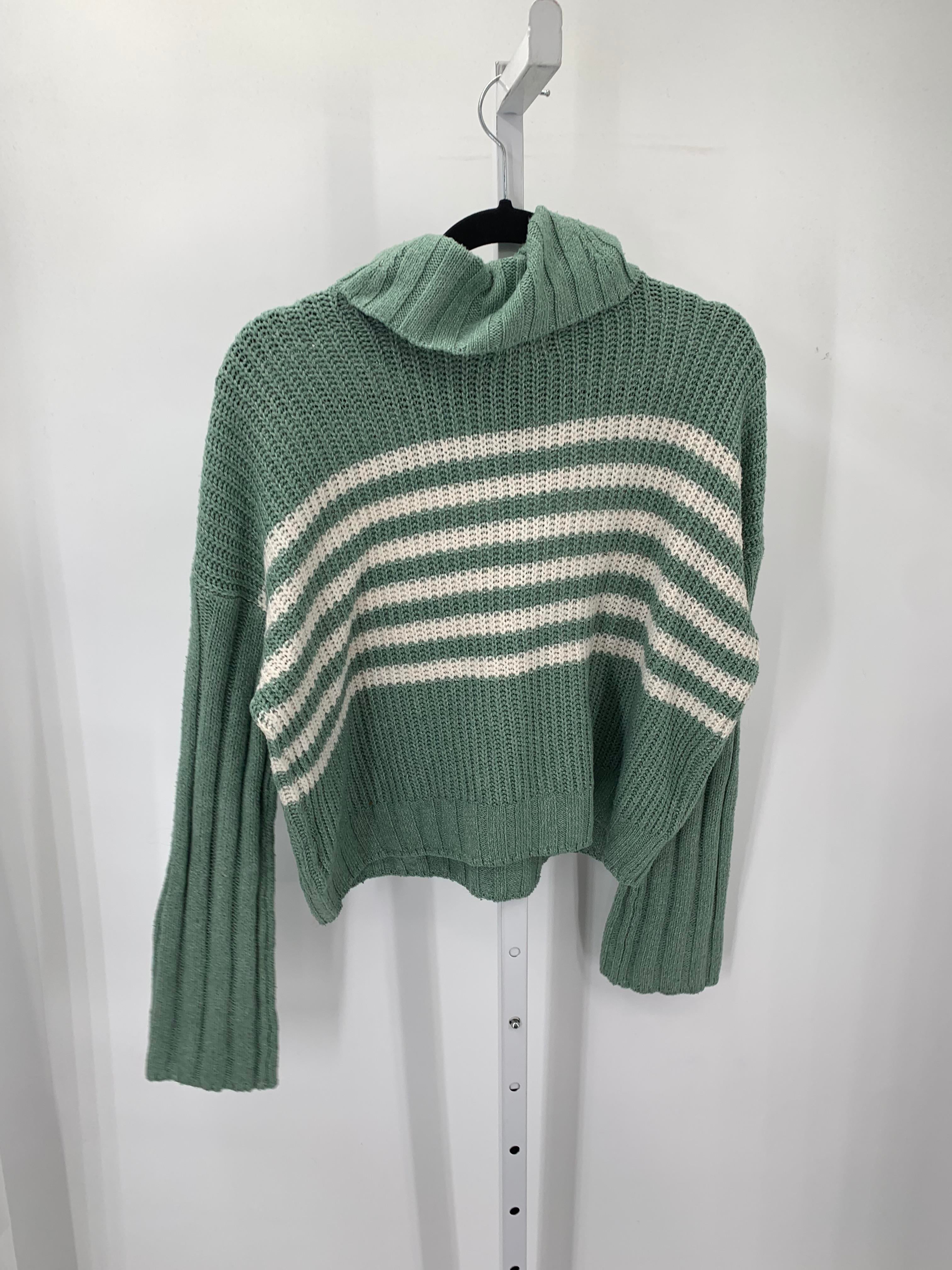 SO Size Medium Juniors Long Sleeve Sweater