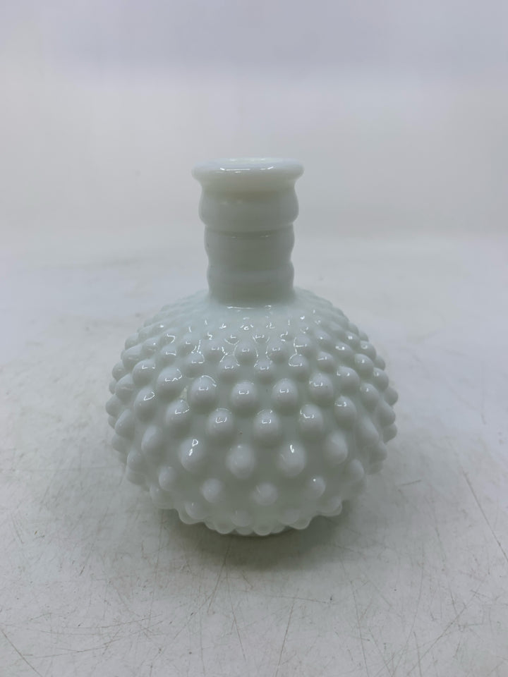 VTG HOBNAIL ROUND BUD VASE.
