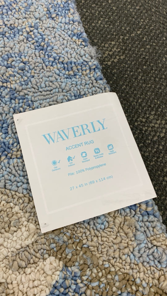 NWT BLUE WAVERLY ACCENT RUG.