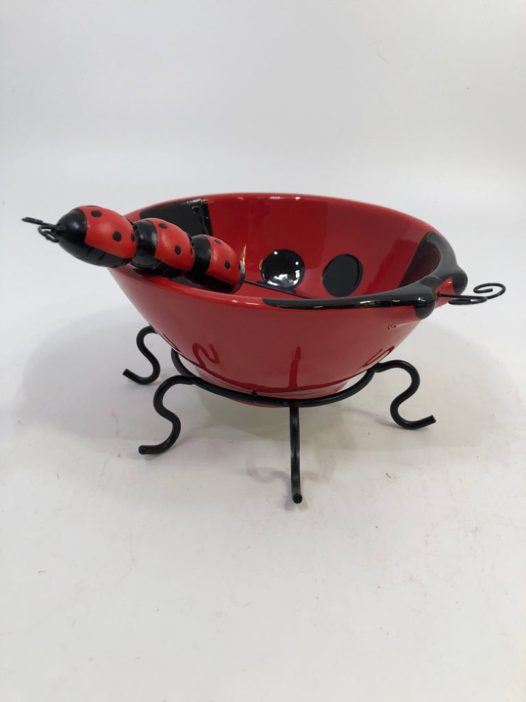 3PC LADYBUG DIP DISH W/LEG STAND & KNIFE SPREADER JILL SEALE.