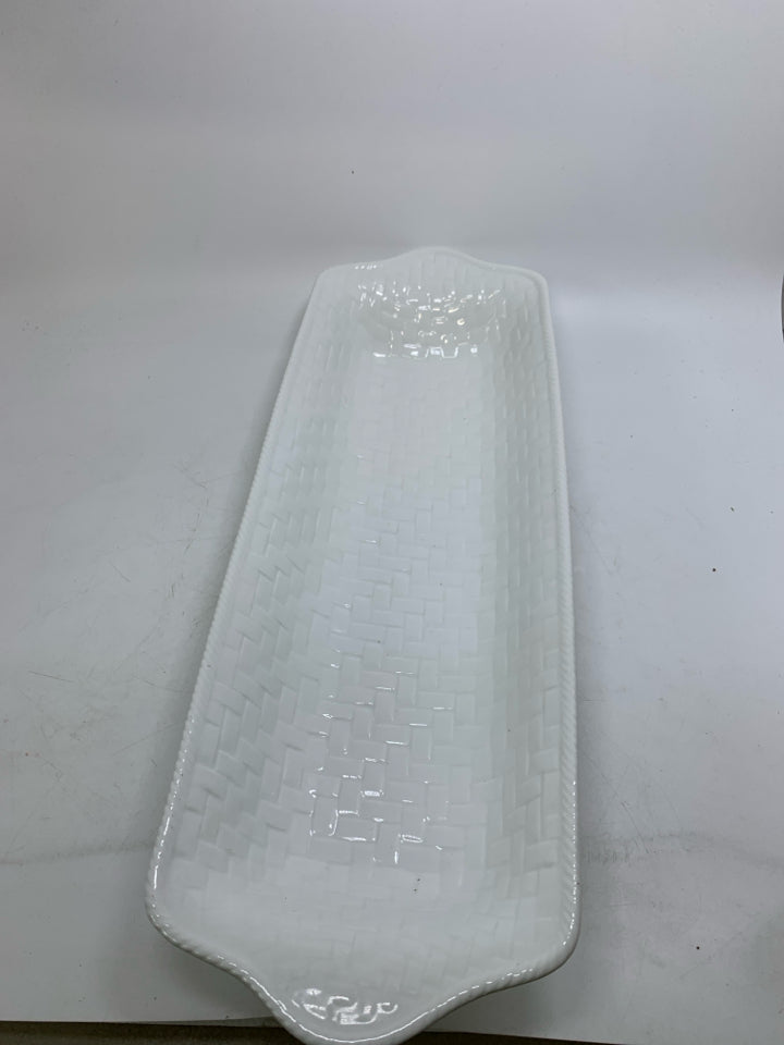 WHITE RECTANGLE HEAVY BASKET WEAVE PATTERN TRAY.