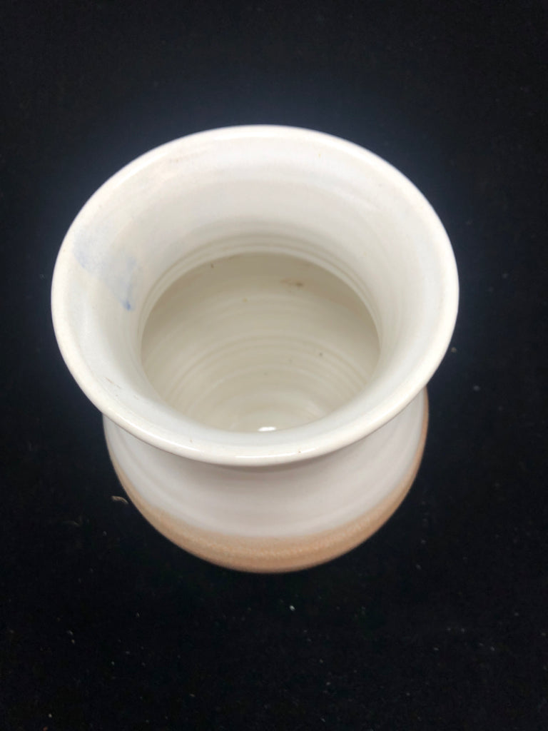 WHITE CERAMIC VASE BROWN/COPPER DRIP.
