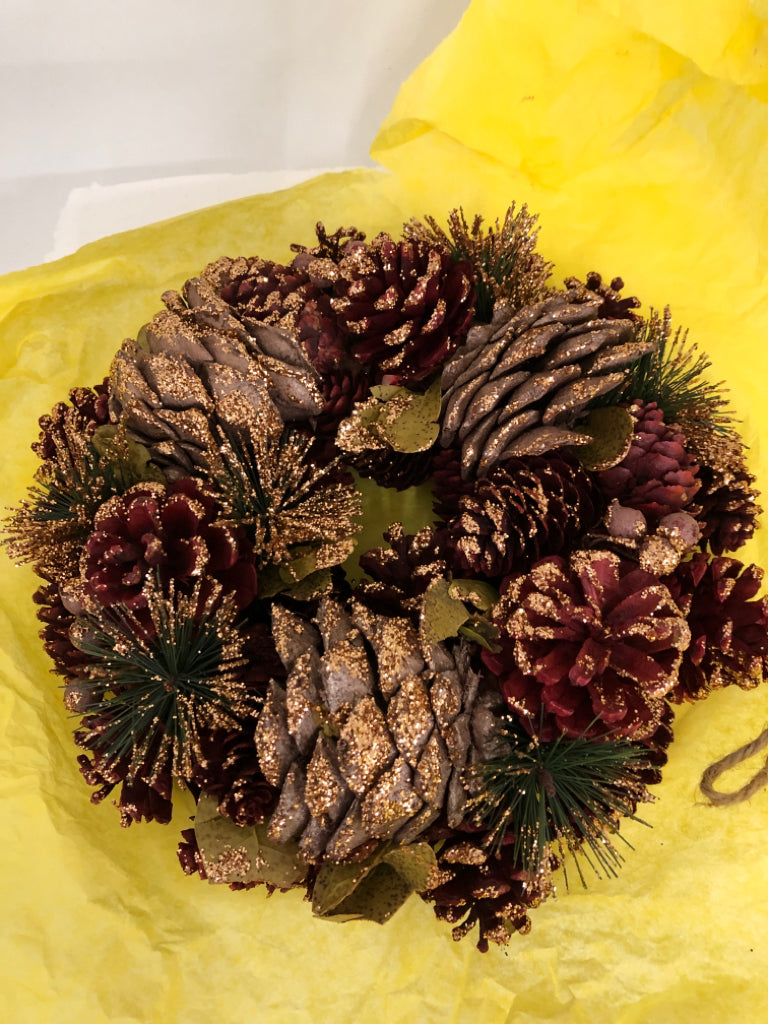 GLITTER PINE CONE WREATH.