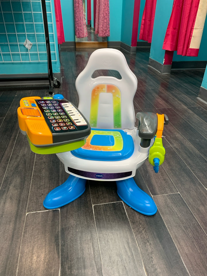 VTech Level Up Gaming Chair with headphones *tiny wear on chair seat*