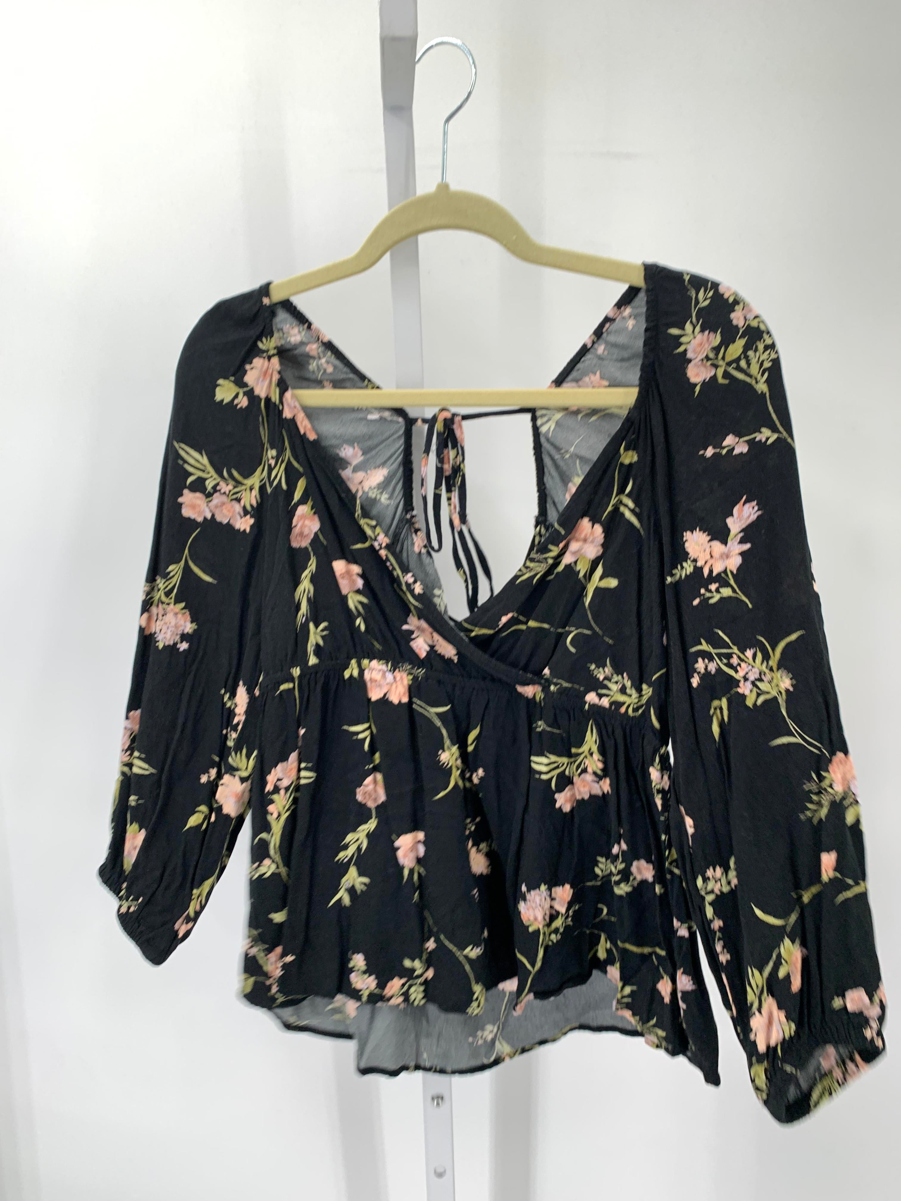 American Eagle Size Medium Misses Long Sleeve Shirt