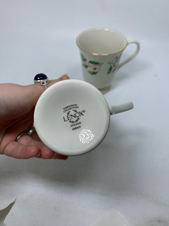 2 LENOX FOOTED HOLIDAY HOLLY BERRY MUGS.