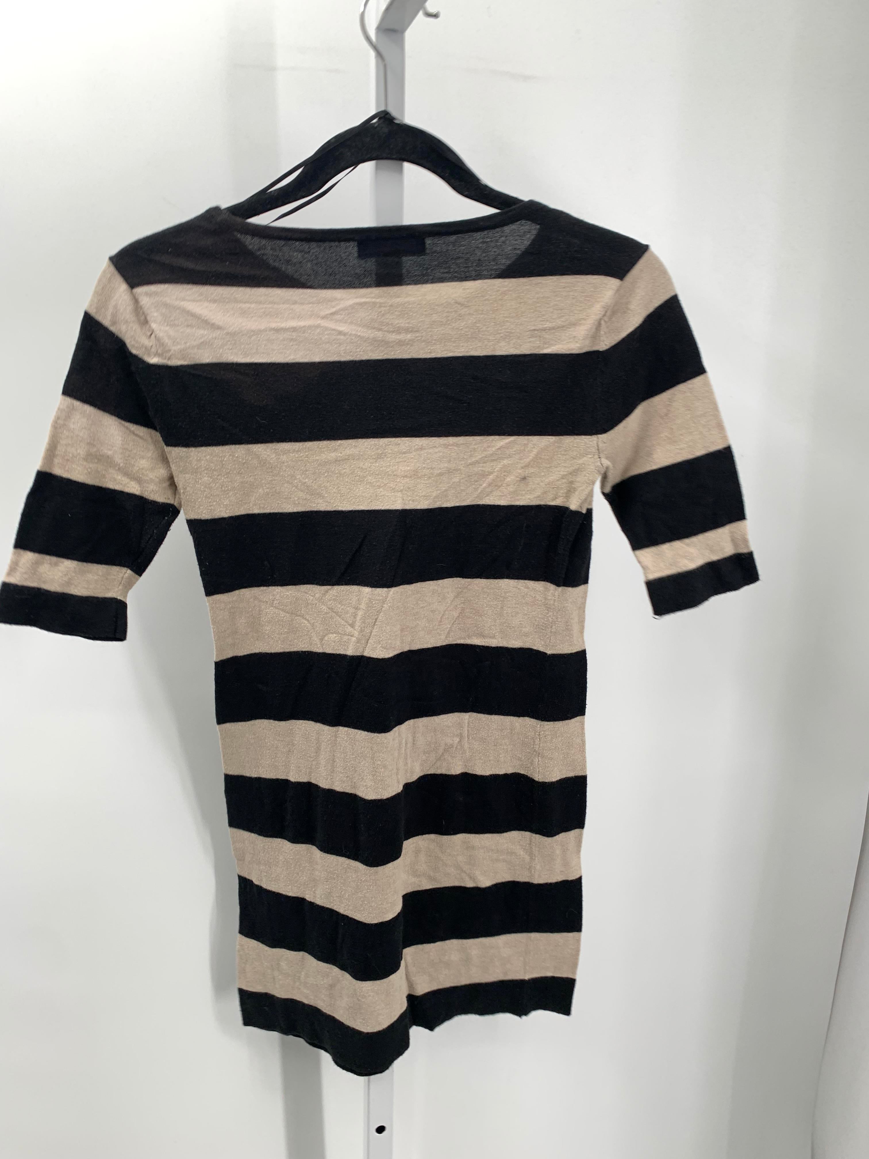 Size Small Juniors Short Sleeve Dress