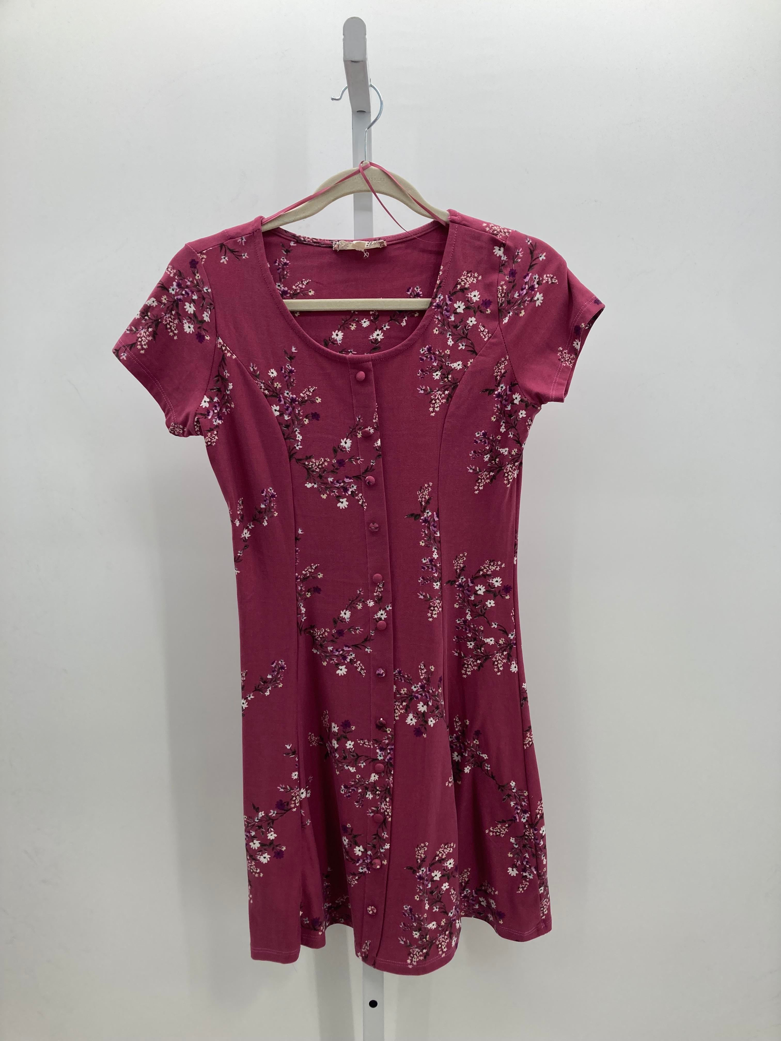 Pink Rose Size Small Juniors Short Sleeve Dress