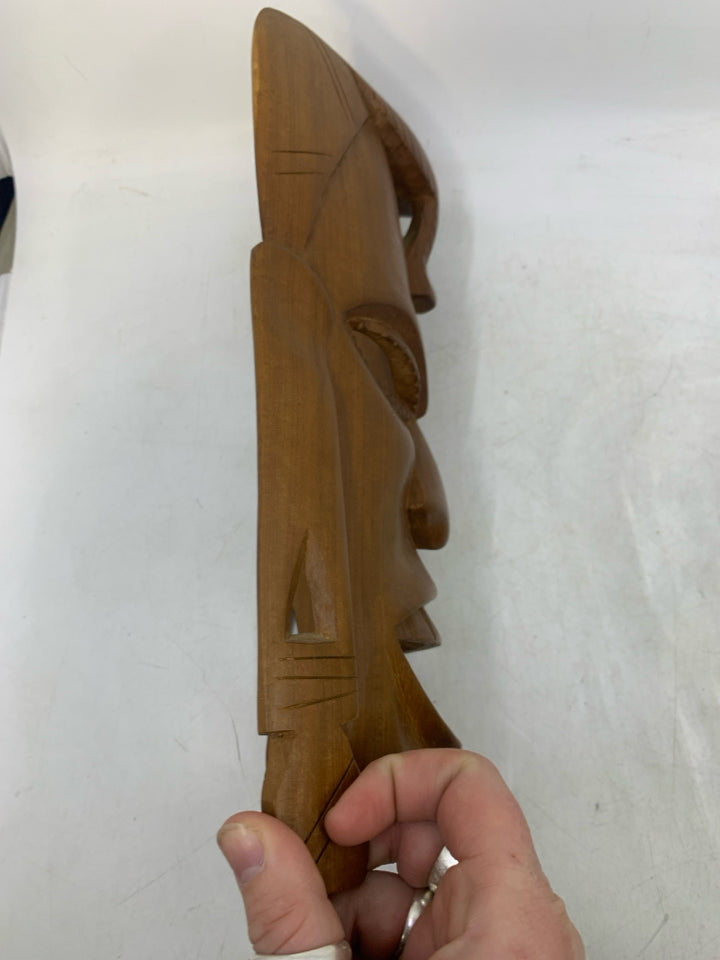 WOOD CARVED MASK FOLK ART.