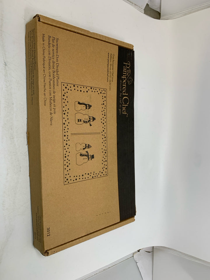 NIB SNOWMEN DOTS DIVIDED PLATTER.