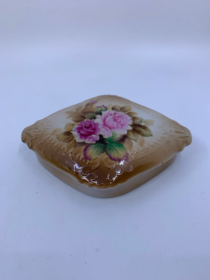 VTG DIAMOND SHAPE LIGHT BROWN W/ PINK ROSES IN CENTER.