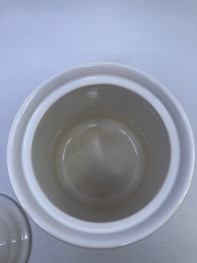 FLORAL DESIGN COVERED CANISTER.