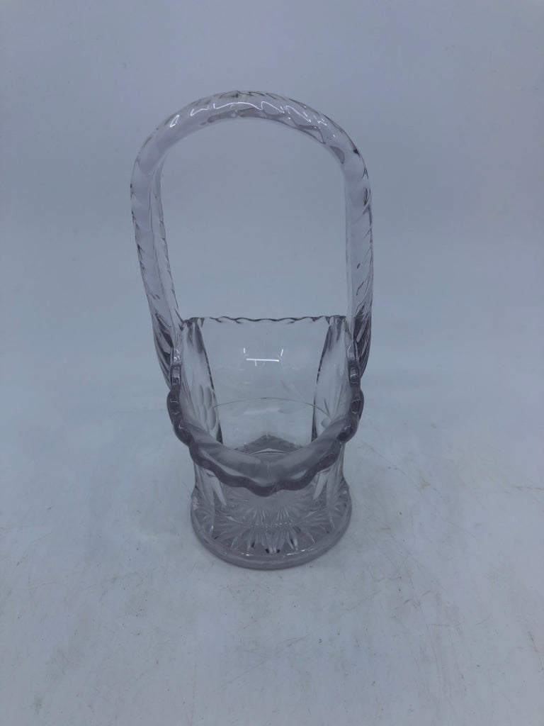 GLASS ETCHED BASKET W/ SCALLOP EDGE.