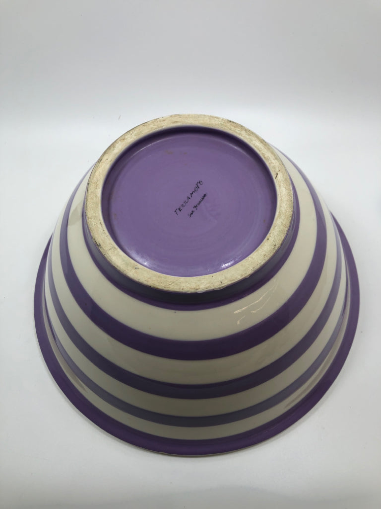 WHITE/PURPLE CERAMIC MIXING BOWL.