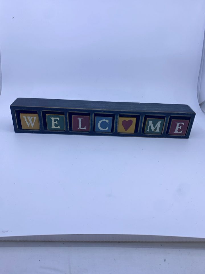PRIMITIVE WELCOME BLOCK WITH CHANGING O.