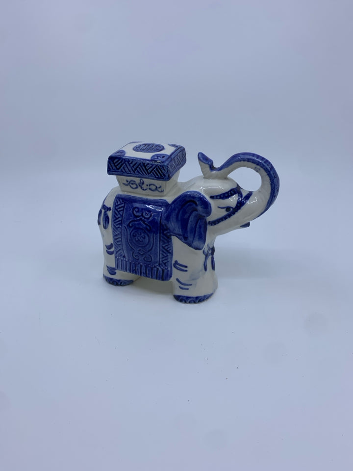 BLUE AND WHITE ASIAN STYLE ELEPHANT.