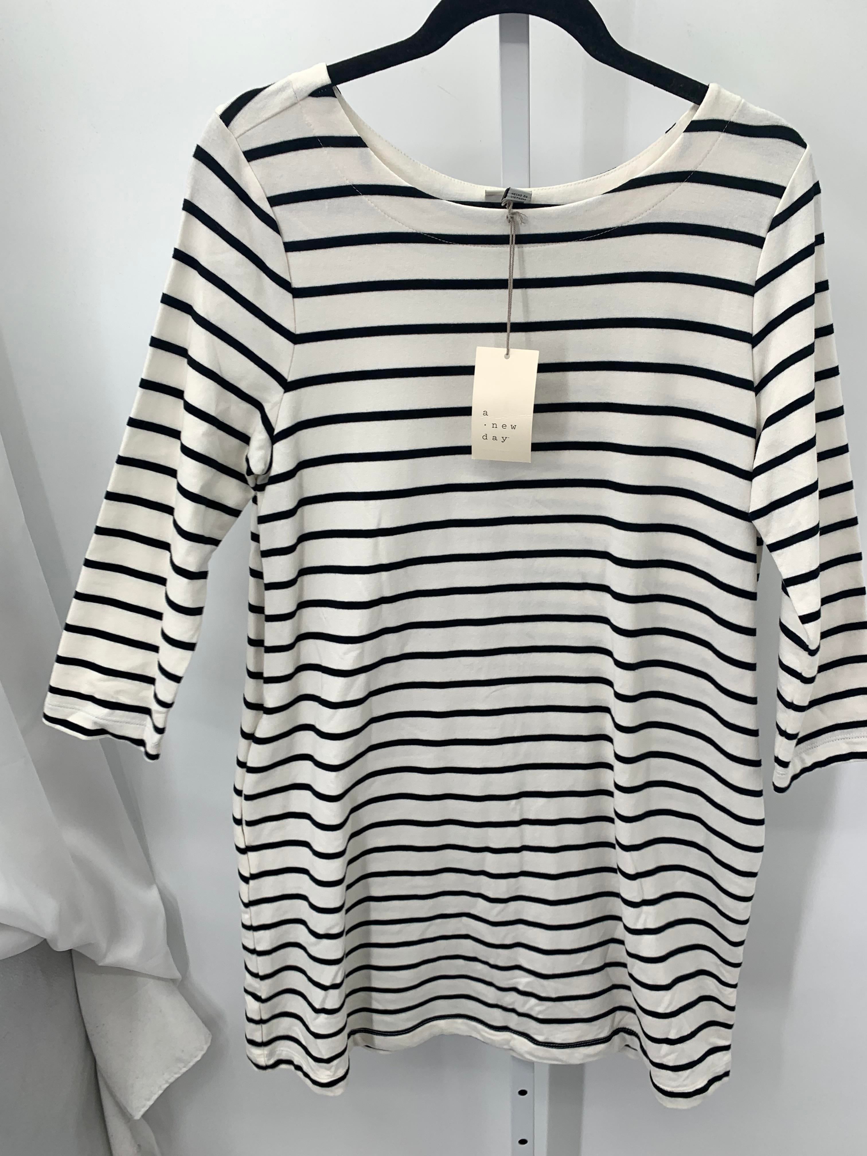 A New Day Size Large Misses Long Sleeve Dress