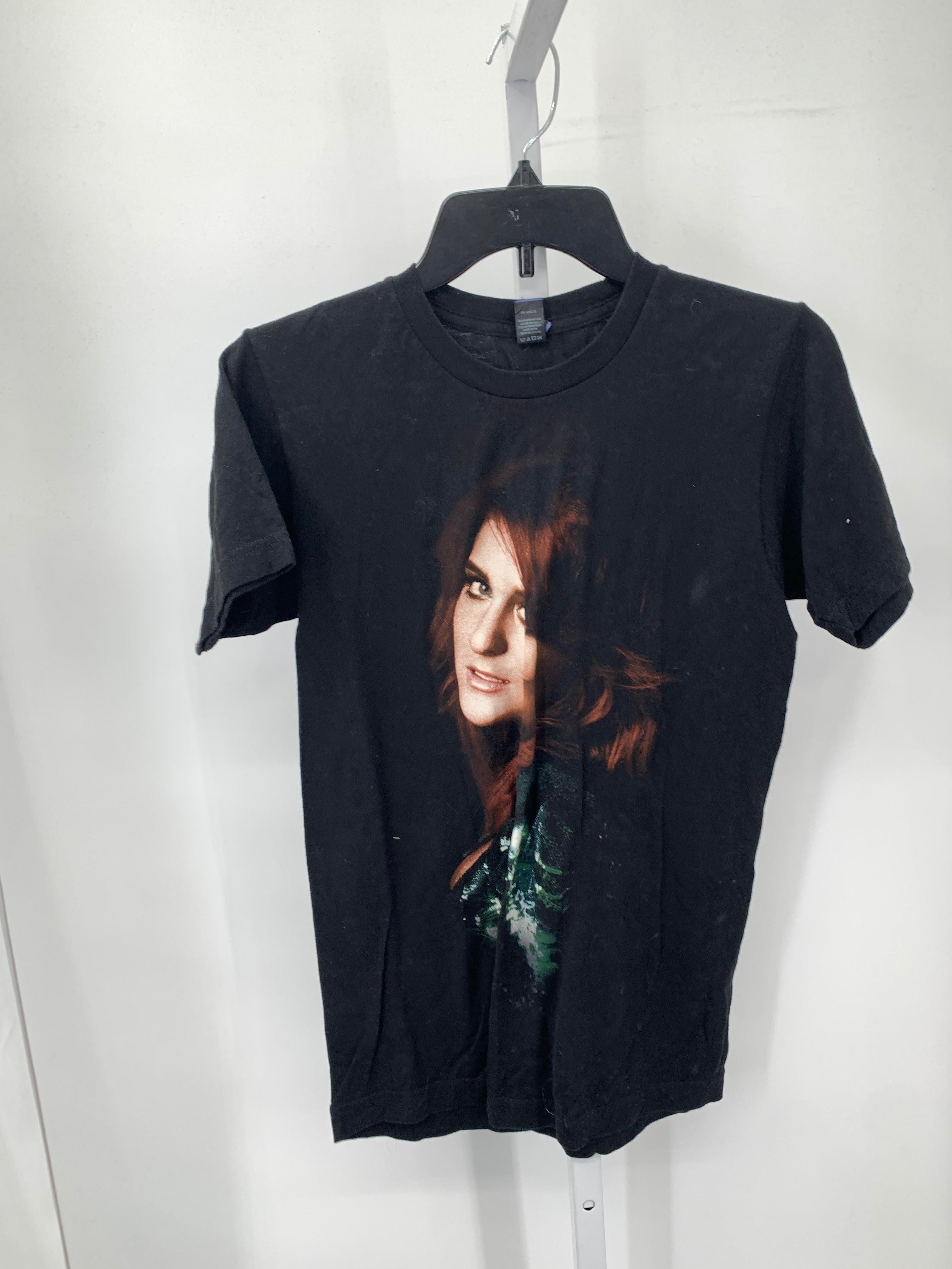 Size Small Juniors Short Sleeve Shirt