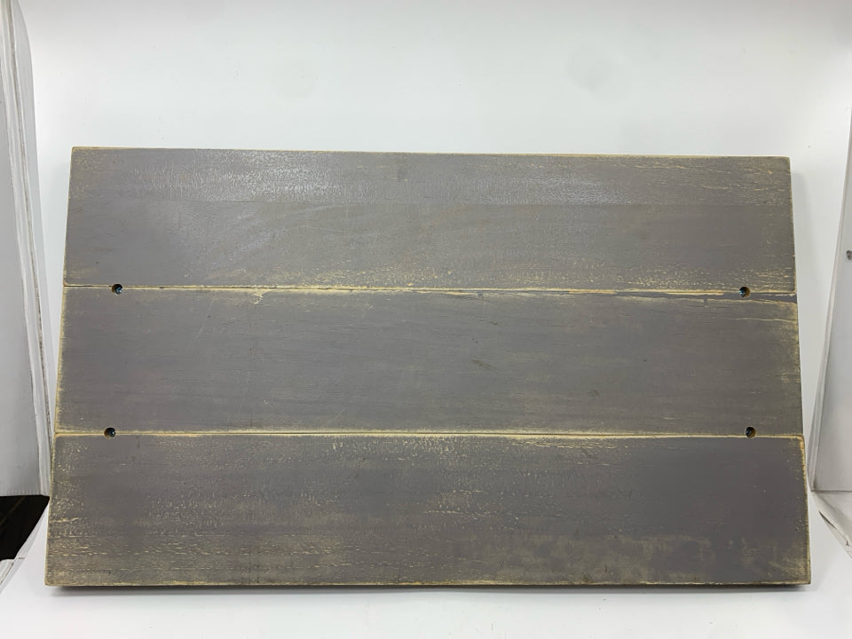 RUSTIC WOOD GATHER SIGN W/PHOTO CLIPS.