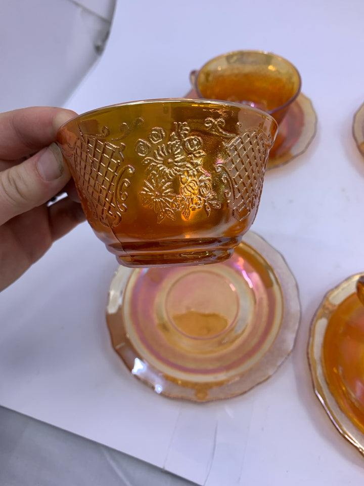 10 PC VTG ETCHED CARNIVAL GLASS 5 CUPS + 5 SAUCERS.