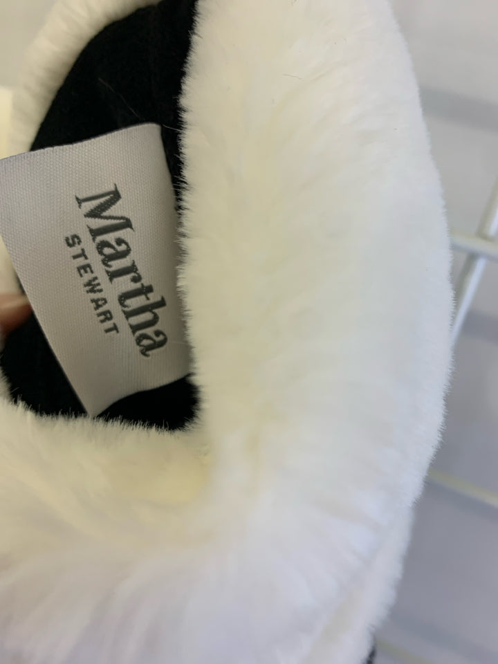 BLACK MARTHA STEWART STOCKING.