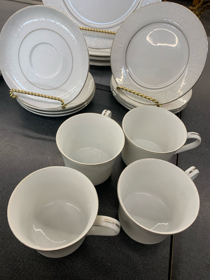 20pc CROWN VICTORIA LOVELACE 20PC DINNER SET.