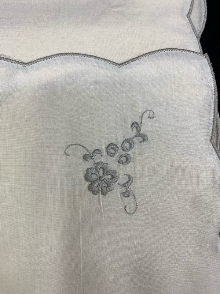 4 VTG EMBROIDERED NAPKINS W GREY FLOWER.