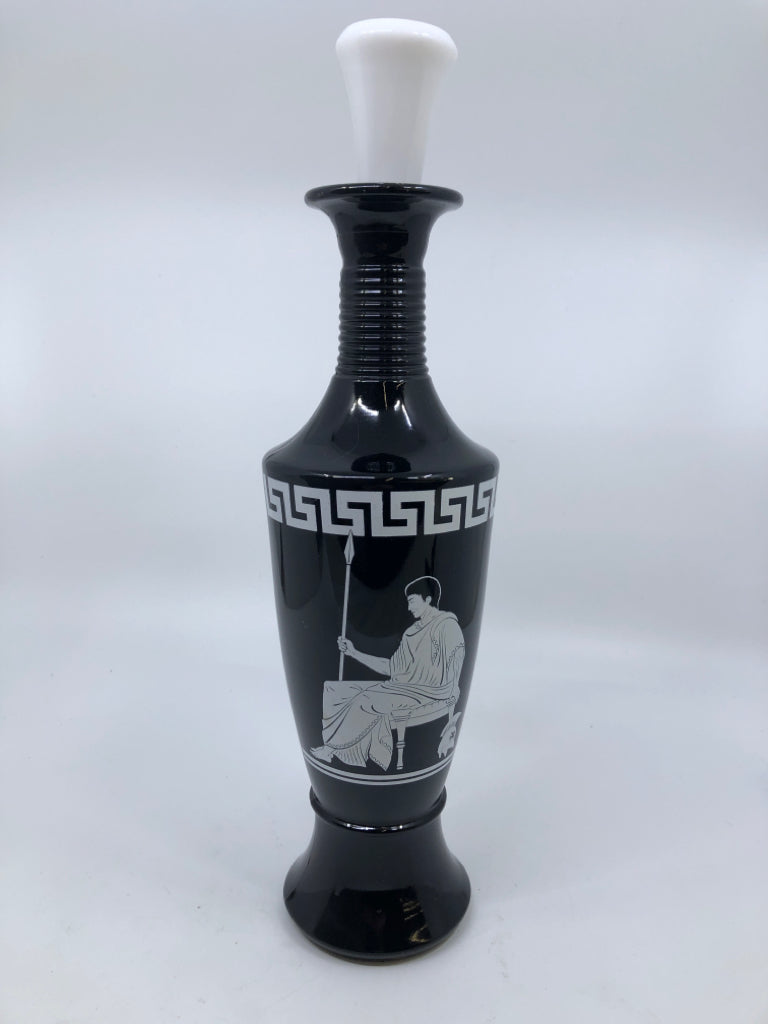 JIM BEAM ROYAL EMPEROR BLACK GLASS WHISKEY DECANTER.
