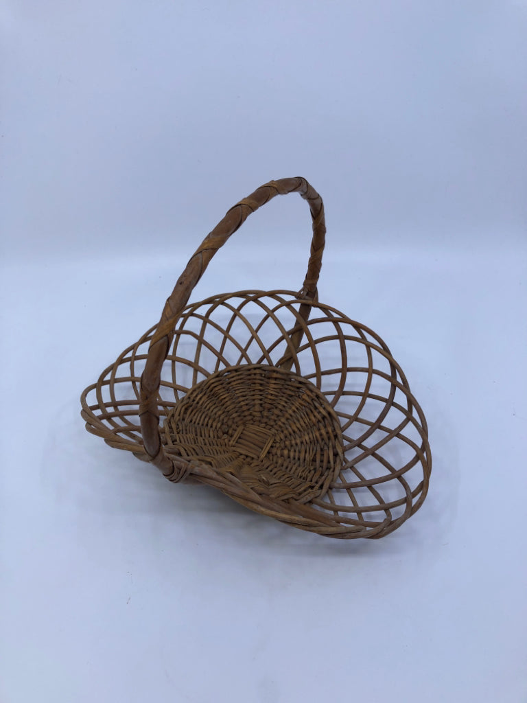 BROWN FAN SHAPED BASKET.