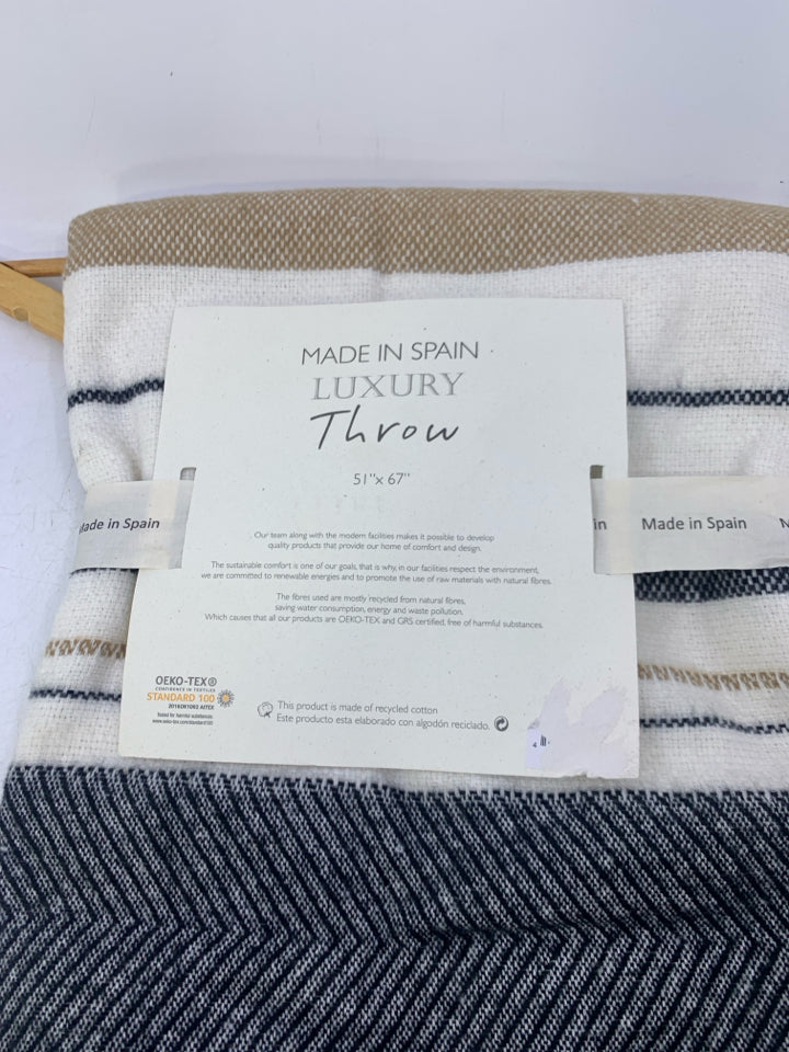 NIP STRIPED TAN/BLACK WHITE MADE IN SPAIN.