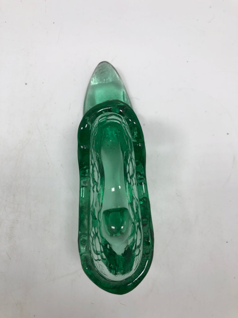 GREEN DEPRESSION GLASS BOOT.