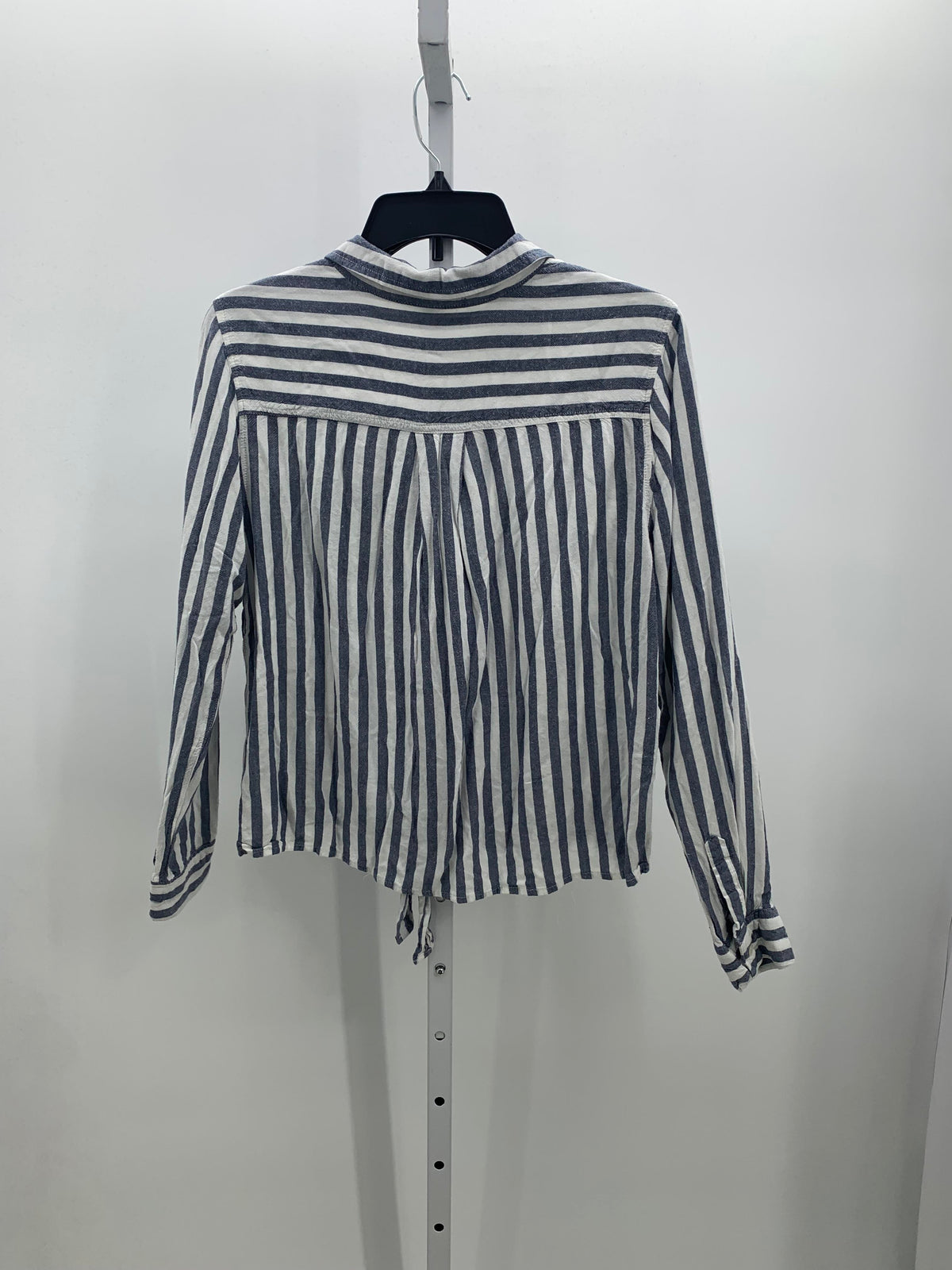 Velvet Heart Size Medium Juniors Long Sleeve Shirt