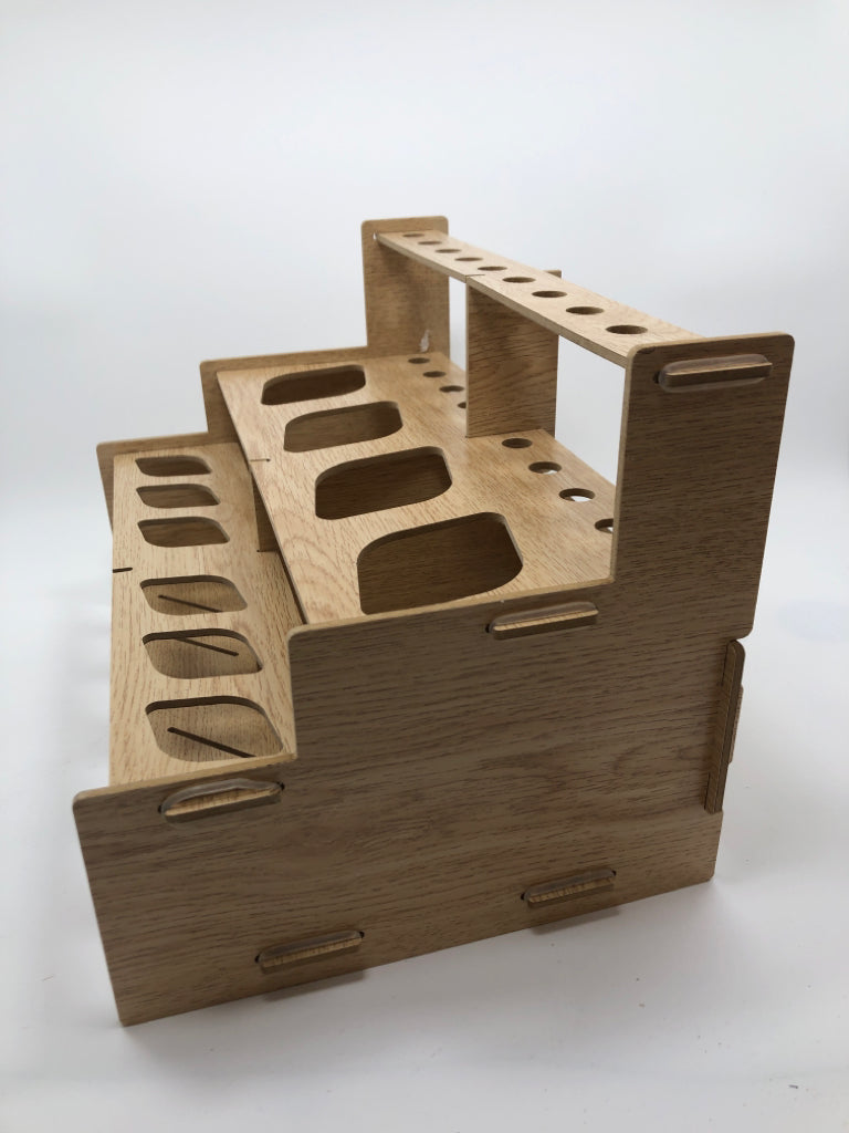 WOOD MEZZO PAINT AND BRUSH HOLDER RACK.