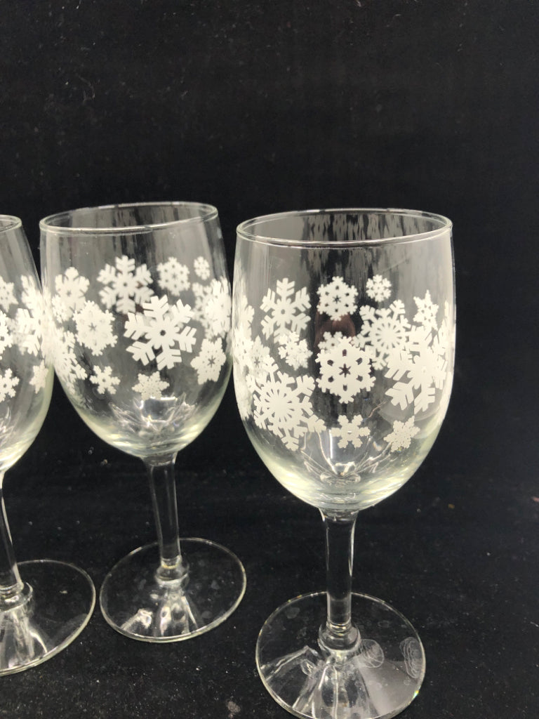 6 SNOWFLAKE WINE GLASSES.